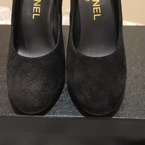 CHANEL authentic suede calfskin pumps, black, size 36 - Picture 6 of 9